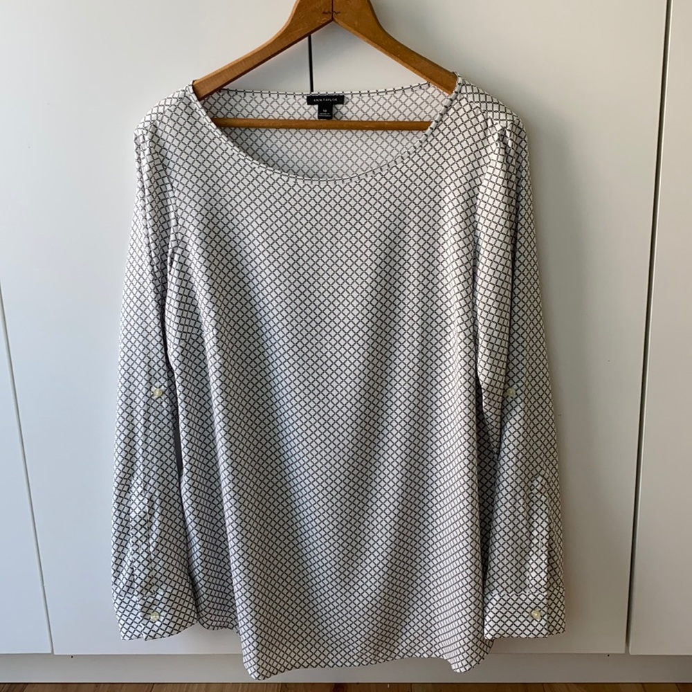 Ann Taylor Size Medium White and Black Top